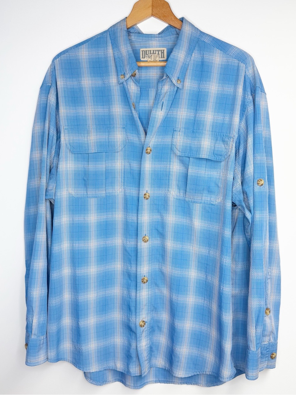 Duluth Trading Shirt‎ Men’s L Roll Tab Sleeve Button Up Nylon Blend Blue Plaid